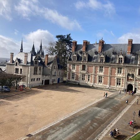 Un Sejour Royal Au Calme Apartment Blois Exterior photo